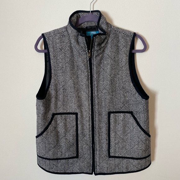 Francesca's buttons Preppy Grey and Black Vest - Picture 1 of 5